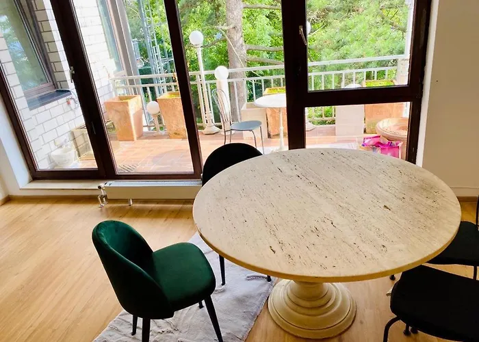 Workation Treehouse Nature Park Gold Centre, Balcony, Kitchen